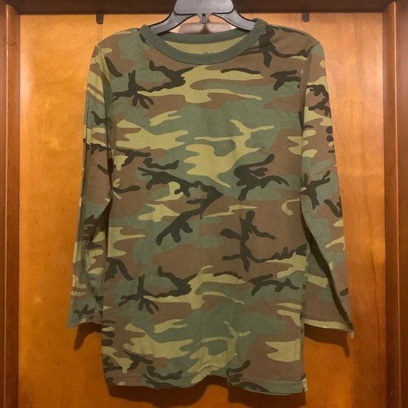Rothco Tops - Rothco Size M Long Sleeve Camo Top
